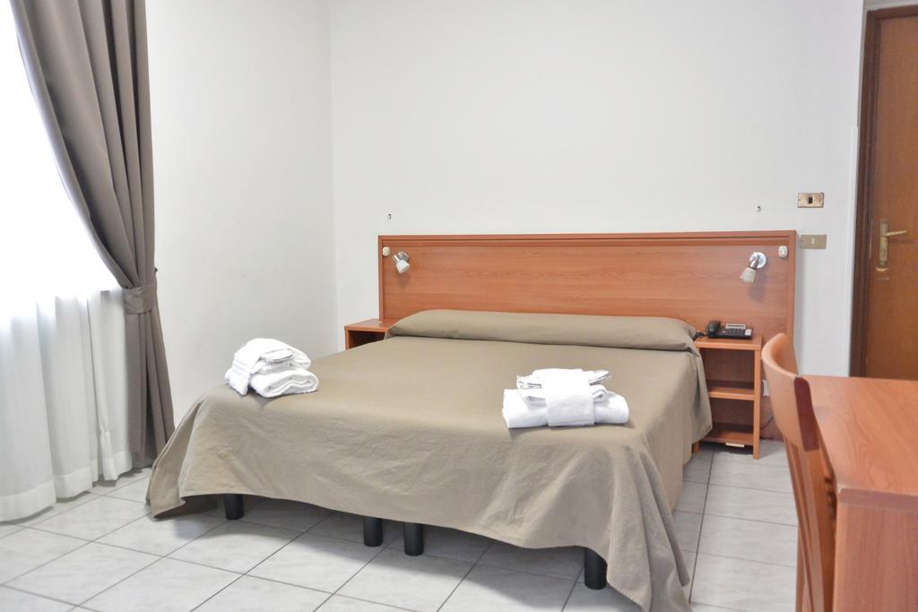 Hotel Trentina Μιλάνο Εξωτερικό φωτογραφία