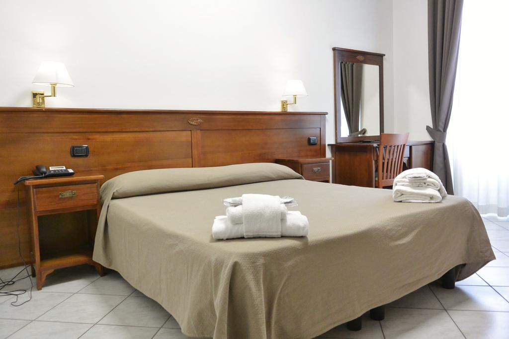 Hotel Trentina Μιλάνο Δωμάτιο φωτογραφία